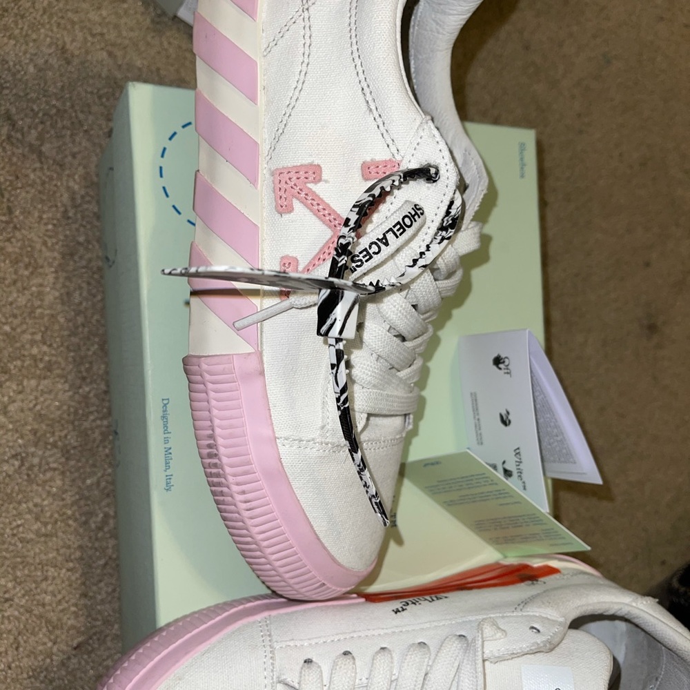 Off-White Vulcanized Sneakers